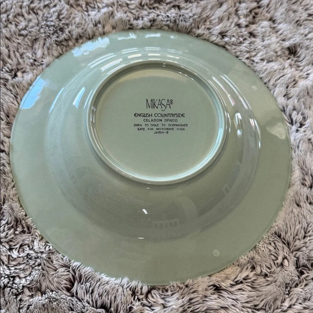 Mikasa‎ English Countryside Celadon Green Large Rim Soup Bowl Set of 2 Stoneware